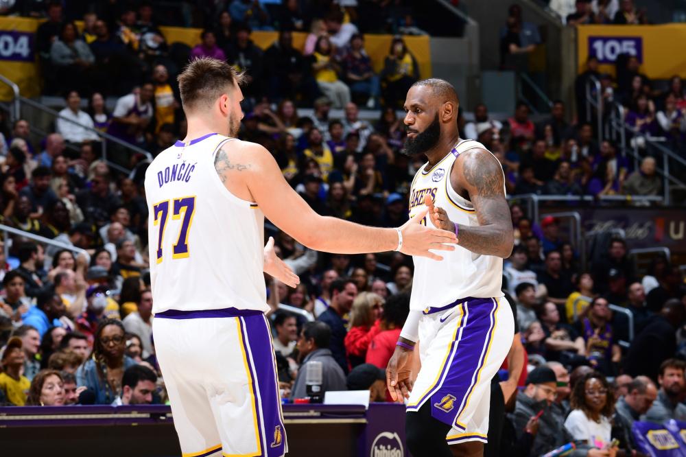 舞了球队中 舞了球队中