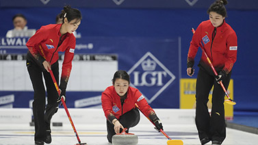 英超末輪降級之爭:埃弗頓萊斯特利茲聯三隊中兩隊將降級 !.